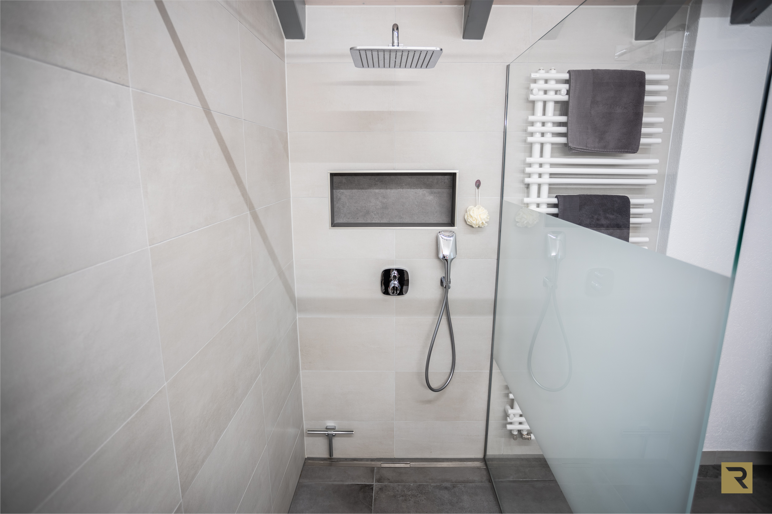 Salle de bain moderne & intimiste