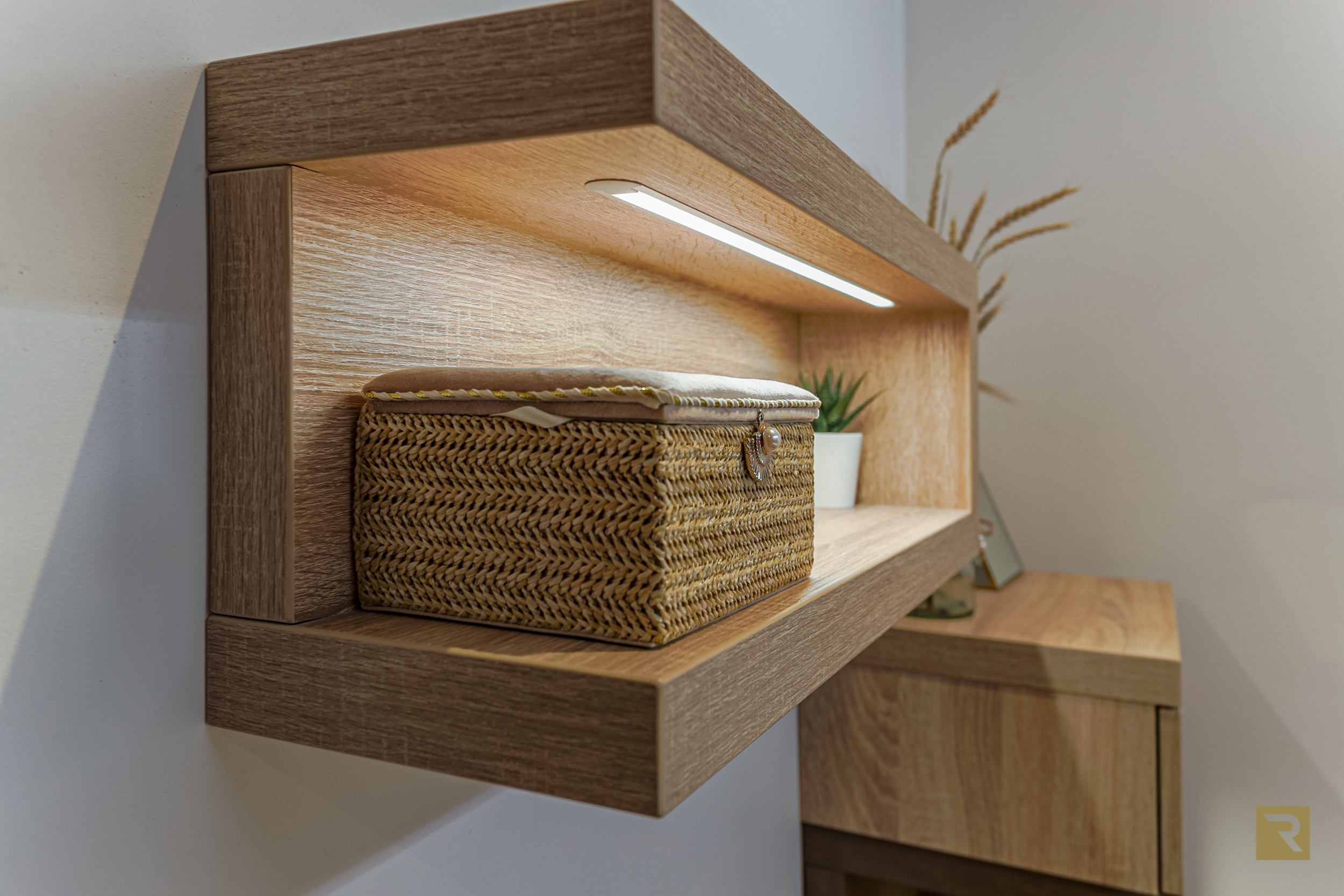 Salle de bain chaleureuse en bois